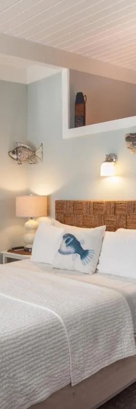 Harborview Inn & RV Park，位于加里波第的酒店
