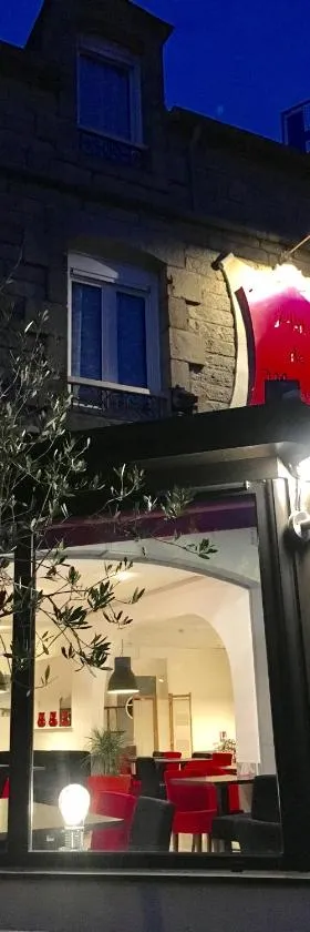 Contact Hôtel de Matignon，位于马蒂尼翁的酒店