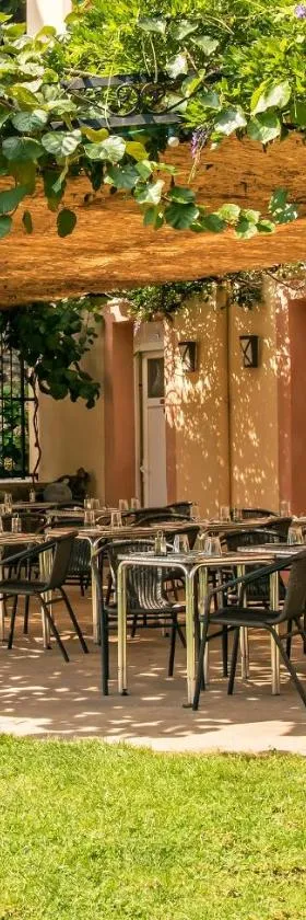 Hôtel Restaurant Les Touristes，位于瓦尔莱班的酒店