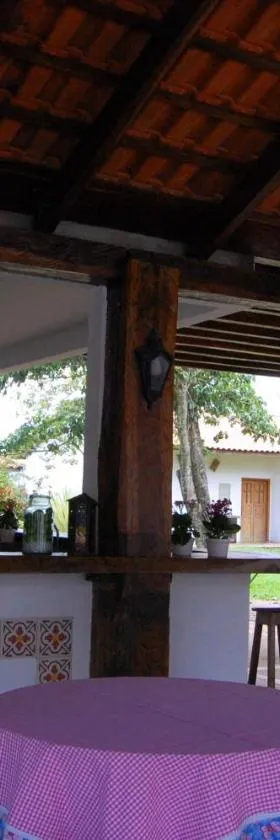 Pousada Pequi，位于Baía的酒店