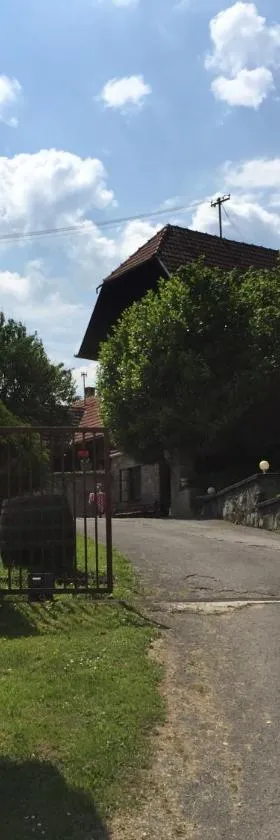 Country House Stoljetna Vila，位于Seona的酒店