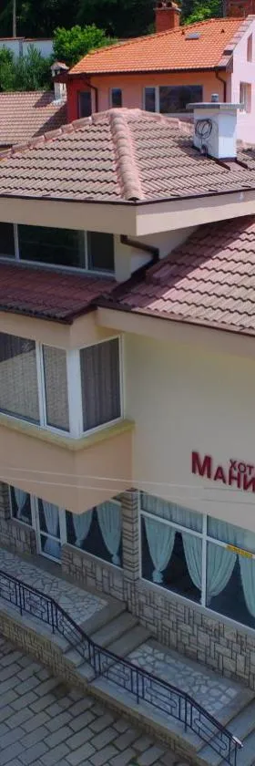 Mania Guest House，位于卡洛费尔的酒店