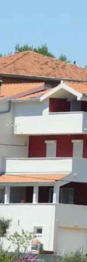 Apartments Karla Slatine，位于斯拉汀的酒店