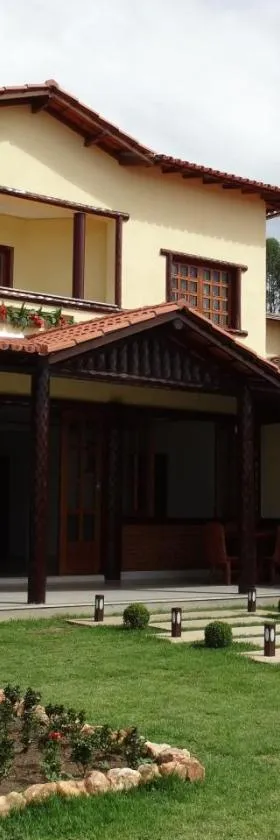 Hotel e Restaurante Sabor de Minas，位于萨利纳斯的酒店