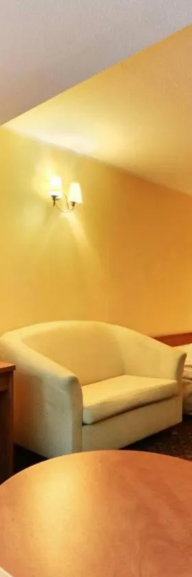 Hotel Astra Tajemniczy Ogród，位于波兹南的酒店