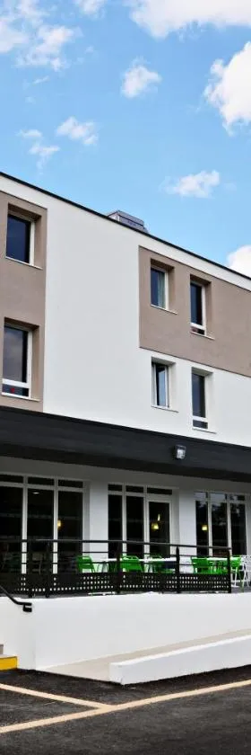 B&B HOTEL Alès - Pôle Mécanique，位于Saint-Martin-de-Valgalgues的酒店