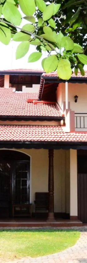 Gondolas Holiday Lanka，位于Ragama的酒店