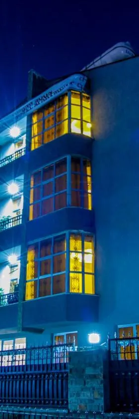 Guzara Hotel Addis，位于亚的斯亚贝巴的酒店