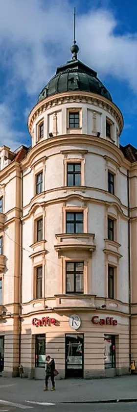 Hotel BAST Wellness & SPA，位于伊诺弗罗茨瓦夫的酒店