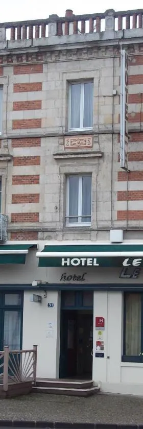 Hotel Restaurant Le Parc，位于穆兰的酒店