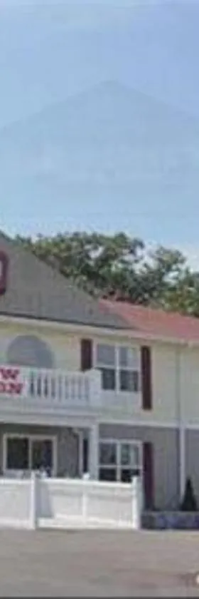 客栈&套房酒店，位于斯科洛韦尔的酒店