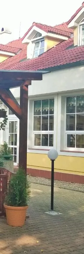 潘哉恩欧阿泽酒店，位于什捷季的酒店