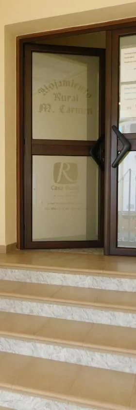 Alojamiento Mª Carmen，位于El Real de la Jara的酒店