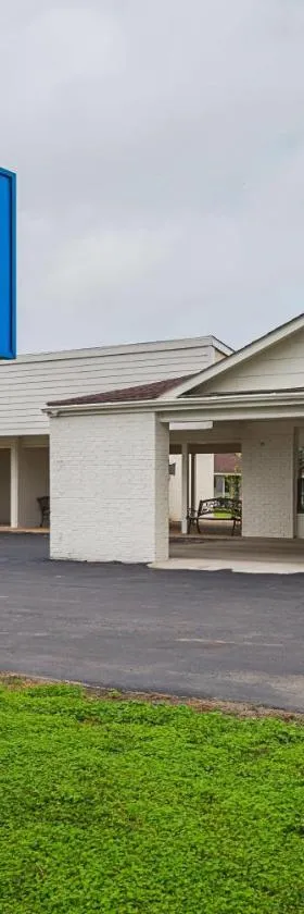 麦迪逊维尔6号酒店，位于Madisonville的酒店
