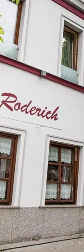Gasthof Roderich Hotel，位于Langenzersdorf的酒店