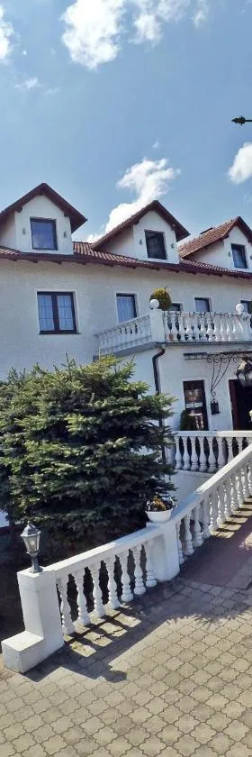 Motel Łużycki & Restauracja，位于卢班的酒店