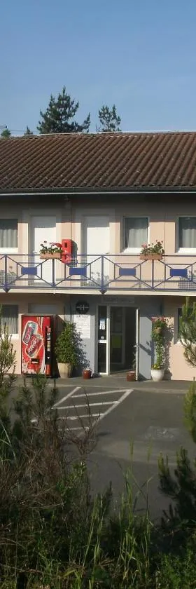 里弗酒店，位于马勒维尔的酒店