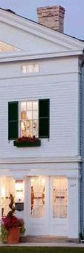 The Rochester Inn，位于Sheboygan Falls的酒店