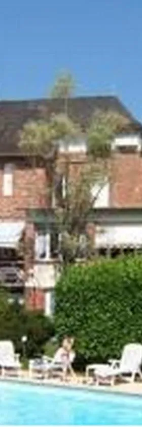 LogisHotels Le Relais du Quercy，位于Meyssac的酒店