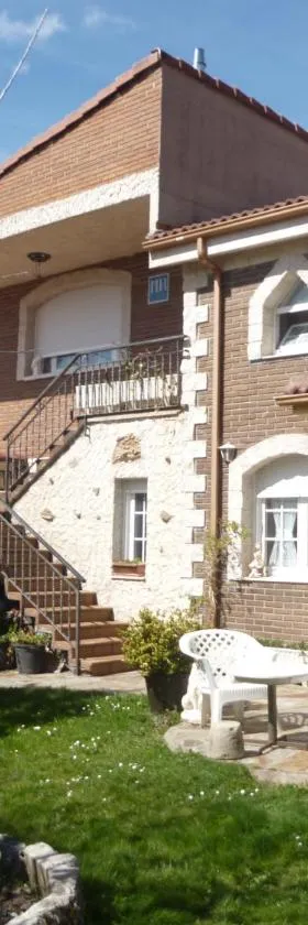 Casa Hostal Olga - Castilla y León，位于Cofiñal的酒店
