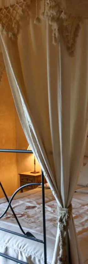 克普利由郊区艾尔玛兰艾尔酒店，位于Caspueñas的酒店