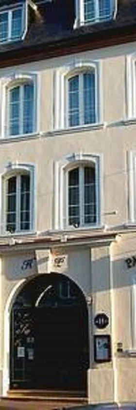 Logis Hotel de Paris，位于圣阿沃尔德的酒店