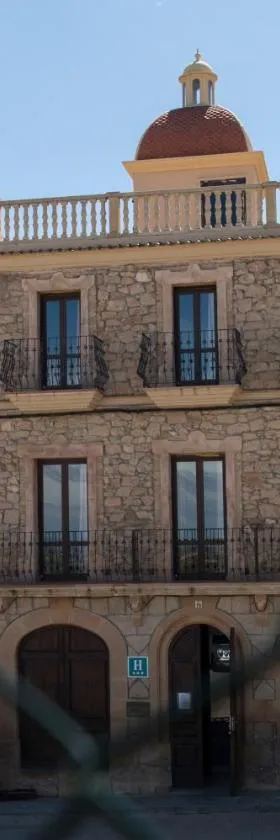 La Garbinada Hotel，位于Grañena de las Garrigas的酒店