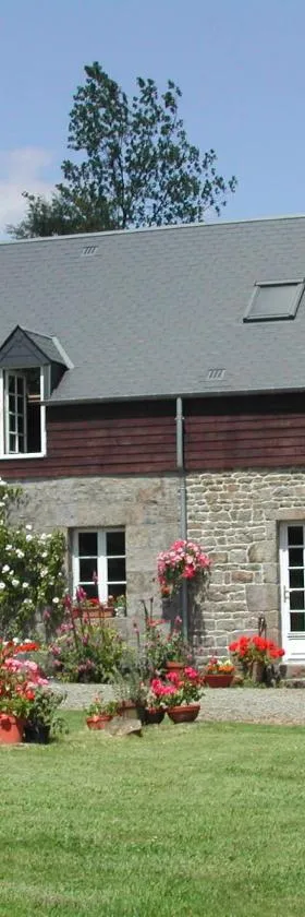 L'Auvraire B&B，位于Coulouvray-Boisbenâtre的酒店