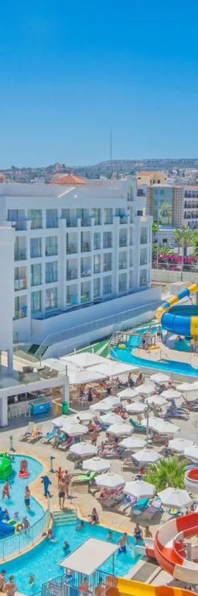 Anastasia Waterpark Beach Resort，位于普罗塔拉斯的酒店