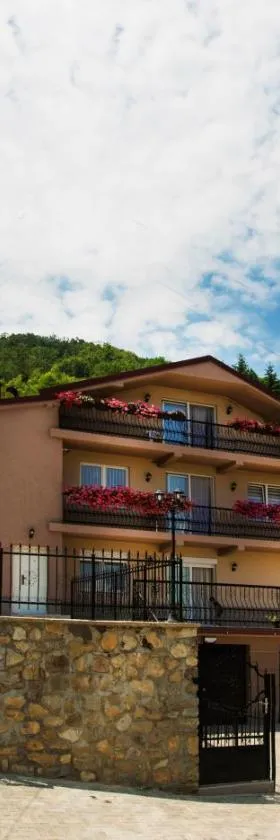 The Green Apartments，位于Magarevo的酒店