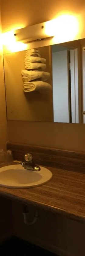 Deluxe Inn，位于Hebron的酒店