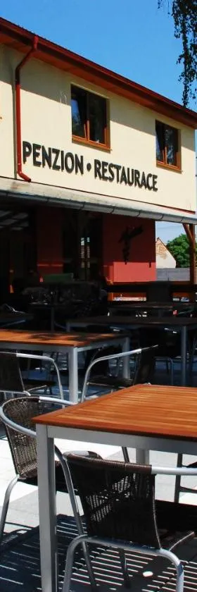 玛德里奇旅馆，位于Moravský Žižkov的酒店