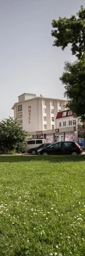 Hotel Zelengora，位于福查的酒店