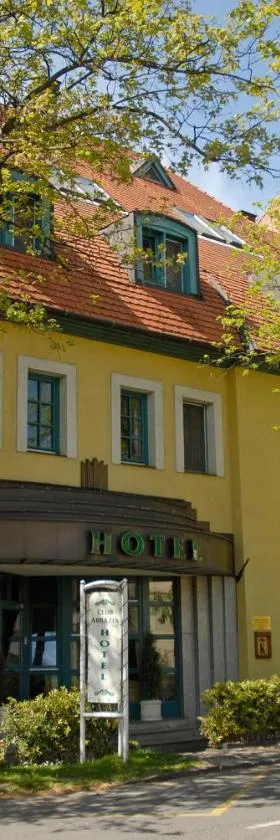 Abbázia Club Hotel Kék，位于凯斯特海伊的酒店