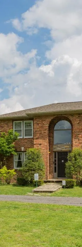 Brenda Lee History 2BR Villa Pool Hot Tub，位于纳什维尔的酒店