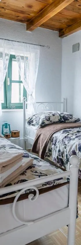 Apartman Studio Zdravko Eco Village，位于伊莫茨基的酒店