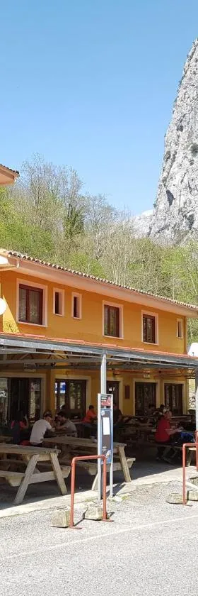 Hotel Garganta del Cares，位于庞西伯斯的酒店