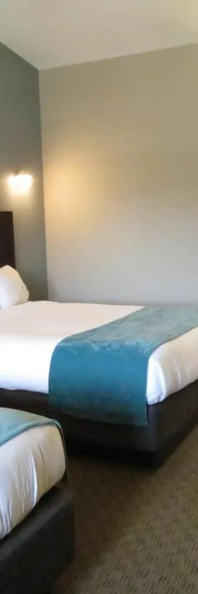 Edgewater Hotel and Suites，位于普廷贝的酒店