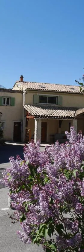 L'Oustaou Castellane，位于卡斯特拉讷的酒店