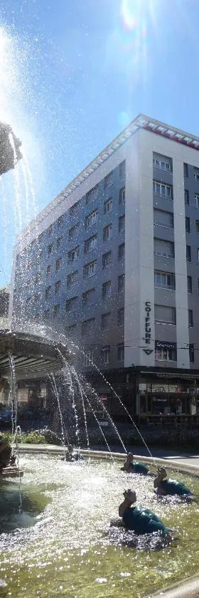 弗乐德里斯酒店 ，位于拉绍德封的酒店