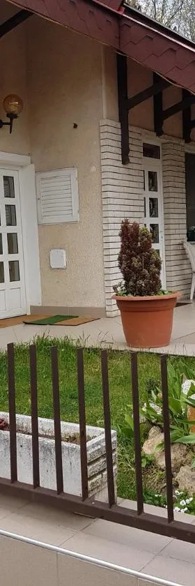 Jancsi és Juliska Vendégház，位于Abaújszántó的酒店