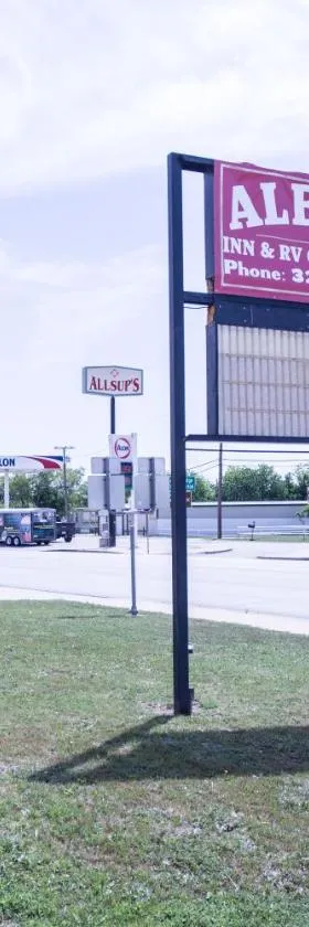 阿尔巴尼RV露营地酒店，位于Albany的酒店