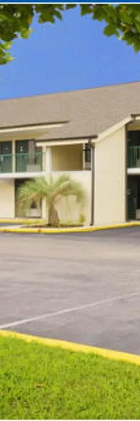Super Inn，位于莫比尔提尔曼斯角的酒店