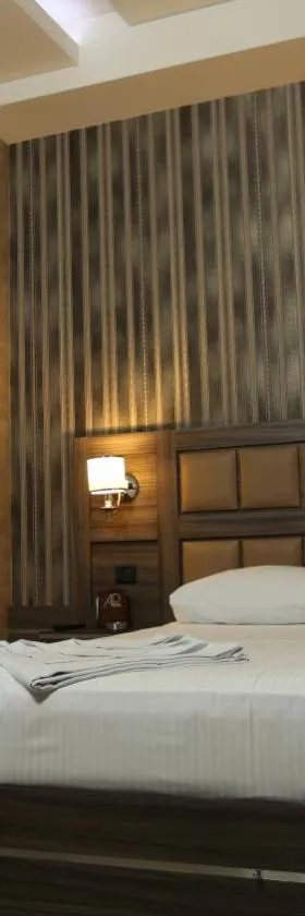 Avan Plaza Hotel，位于埃里温的酒店