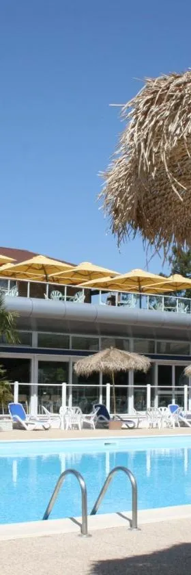 Azureva Ronce les Bains，位于龙斯莱班的酒店