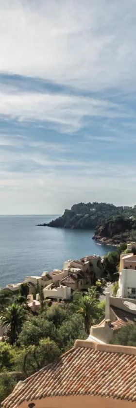 Hôtel Club Port La Galère，位于泰晤勒·苏尔·梅尔的酒店