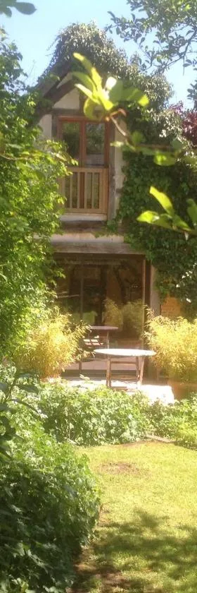 奥丰都加丁住宿加早餐旅馆，位于圣桑斯的酒店