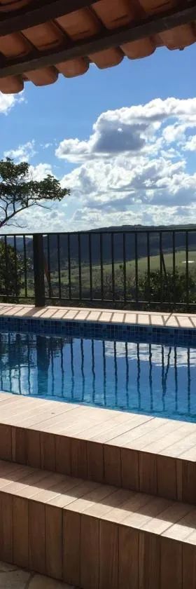 Pousada Recanto das Pedras São Leopoldo，位于皮雷诺波利斯的酒店