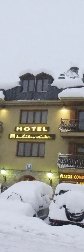 伊布拉达酒店，位于贝纳斯克的酒店
