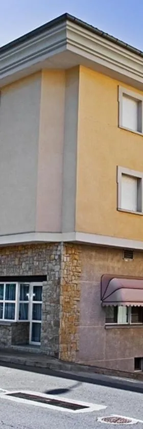 Hotel La Piqueta，位于贝纳萨尔的酒店
